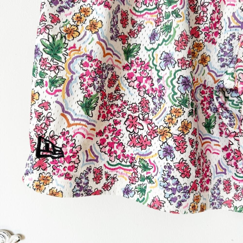 Rare New Era New York Yankees Watercolor Floral Shorts XL - Picture 6 of 8